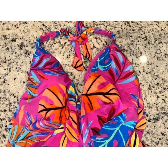 BAR III Women's Paradise In The Palms Cowl Neck One-Piece Swimsuit - Picture 5 of 7